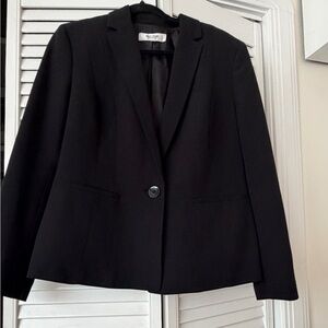 Jones Studio Classic Black Blazer